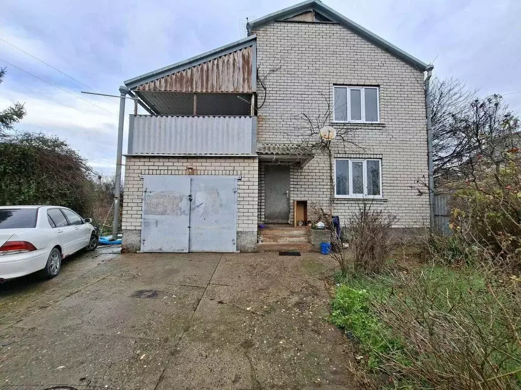 Дом в Краснодарский край, Динской район, Новотитаровская ст-ца ул. 8 ... - Фото 1