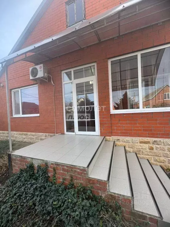 Дом в Краснодарский край, Кореновск Молодежная ул., 64 (97 м) - Фото 1