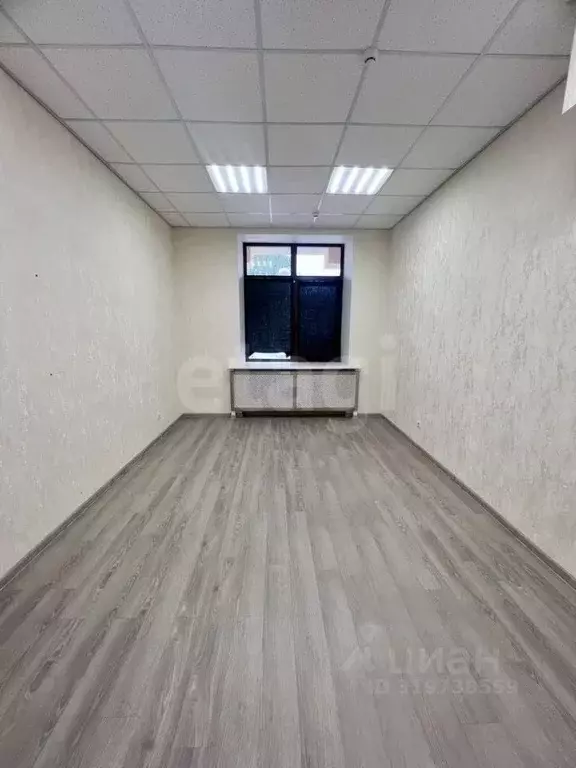 Офис в Коми, Сыктывкар ул. Кирова, 45 (19 м) - Фото 1