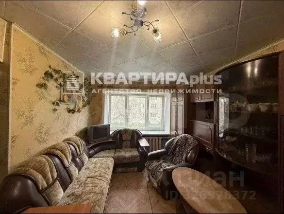 1-к кв. Свердловская область, Невьянск ул. Малышева, 5 (31.2 м) - Фото 1