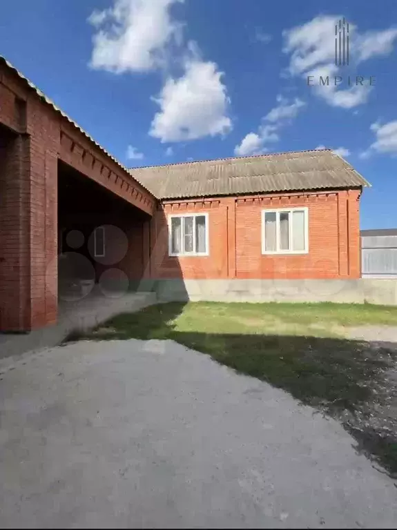 Дом 2160 м на участке 6 сот. - Фото 0