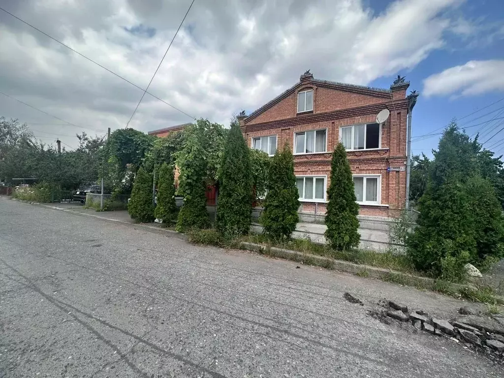 Дом в Северная Осетия, Владикавказ ул. Серафимовича, 42 (350 м) - Фото 0