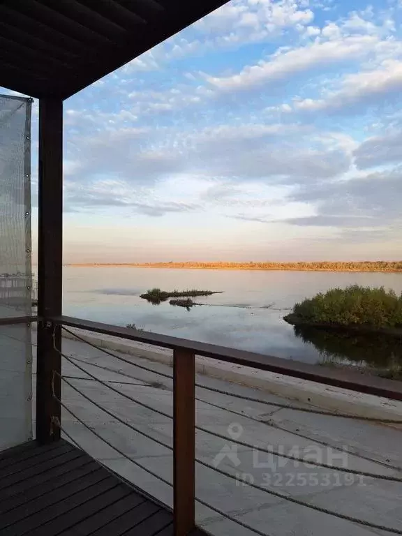 Дом в Волгоградская область, Волгоград Ельшанская наб., 2А (20 м) - Фото 1