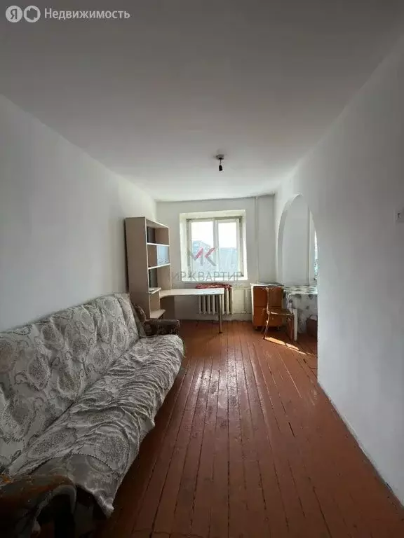 3-комнатная квартира: Кызыл, улица Калинина, 3 (58 м) - Фото 1