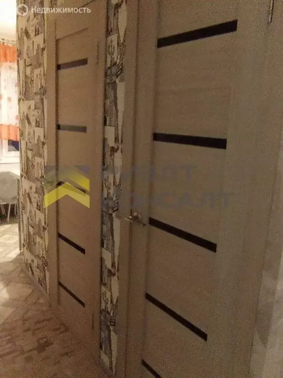 2-комнатная квартира: Омск, улица Калинина, 10 (45 м) - Фото 2