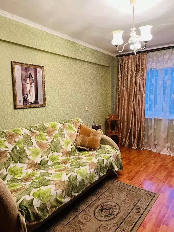 1-к кв. Омская область, Омск ул. 50 лет ВЛКСМ, 10 (30.0 м) - Фото 1