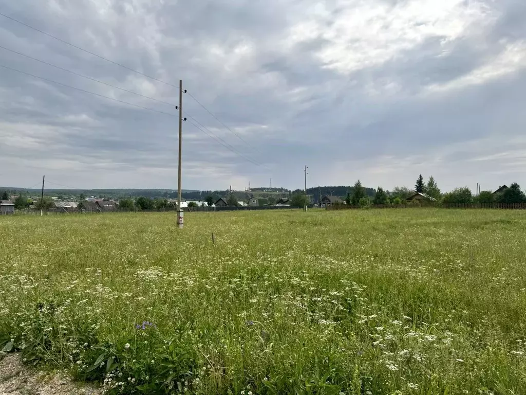 Участок в Свердловская область, Староуткинск пгт ул. Пролетарская ... - Фото 0