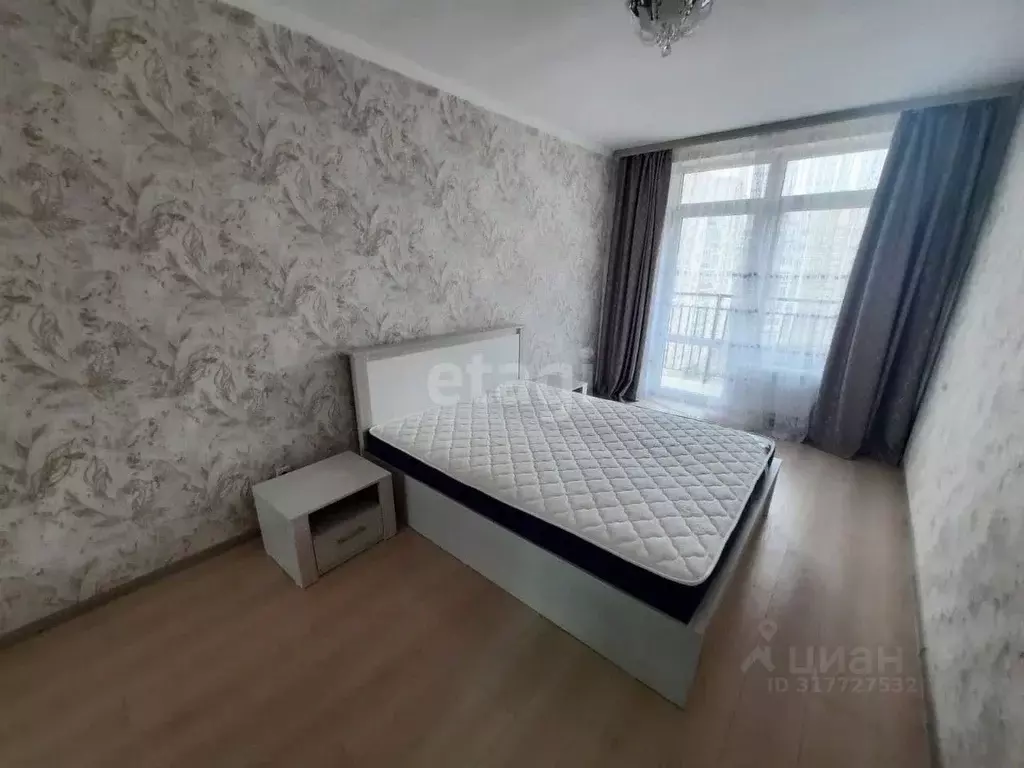 2-к кв. Крым, Симферополь просп. Александра Суворова (61.6 м) - Фото 1