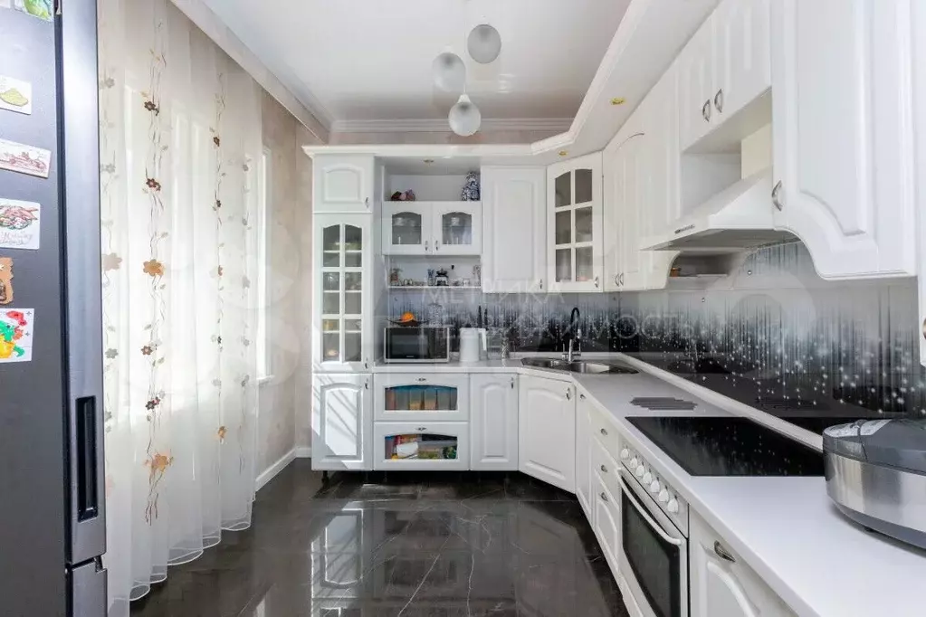 4-к. квартира, 150 м, 3/9 эт. - Фото 1