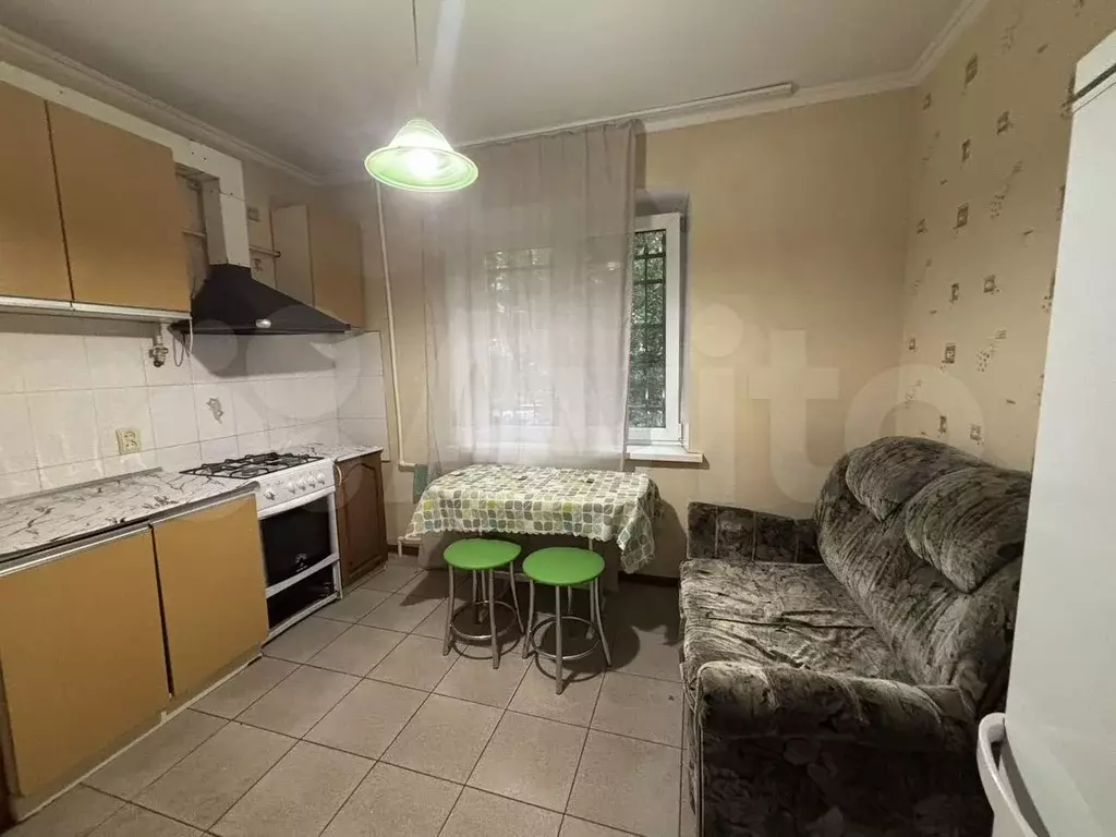 1-к. квартира, 38 м, 1/10 эт. - Фото 1