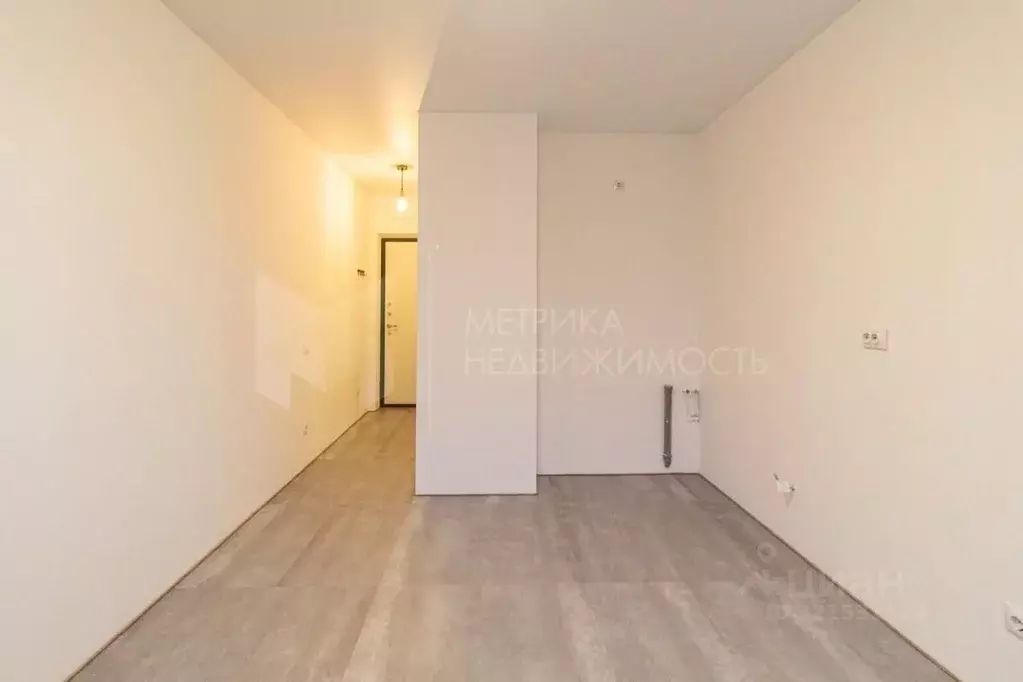 Студия Тюменская область, Тюмень ул. Первооткрывателей, 14 (17.8 м) - Фото 1