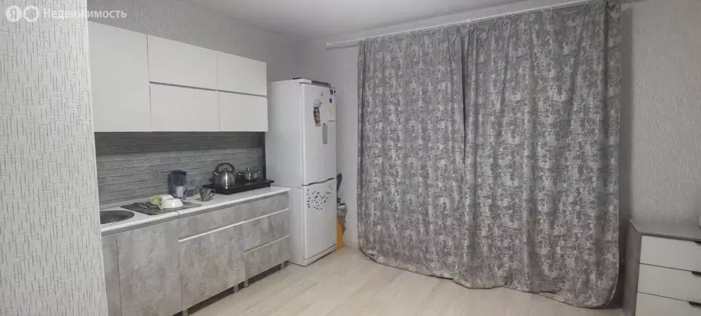 Квартира-студия: Челябинск, 2-я Эльтонская улица, 55 (24 м) - Фото 1