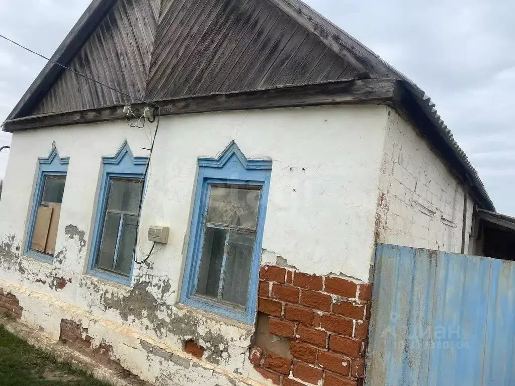 Дом в Калмыкия, Лагань ул. Джамбула, 44 (60 м) - Фото 1