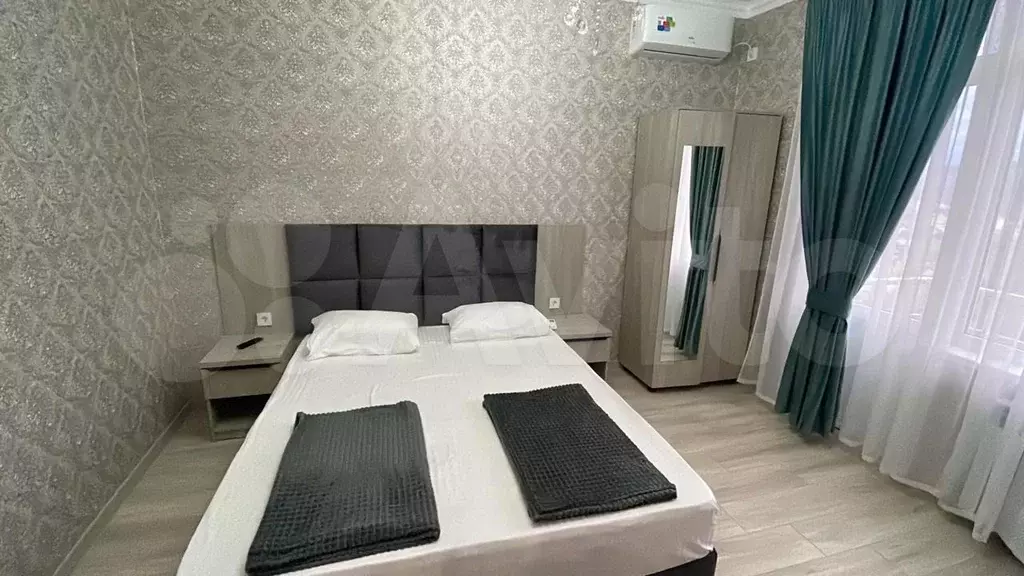 Комната 85 м, 2/2 эт. - Фото 0