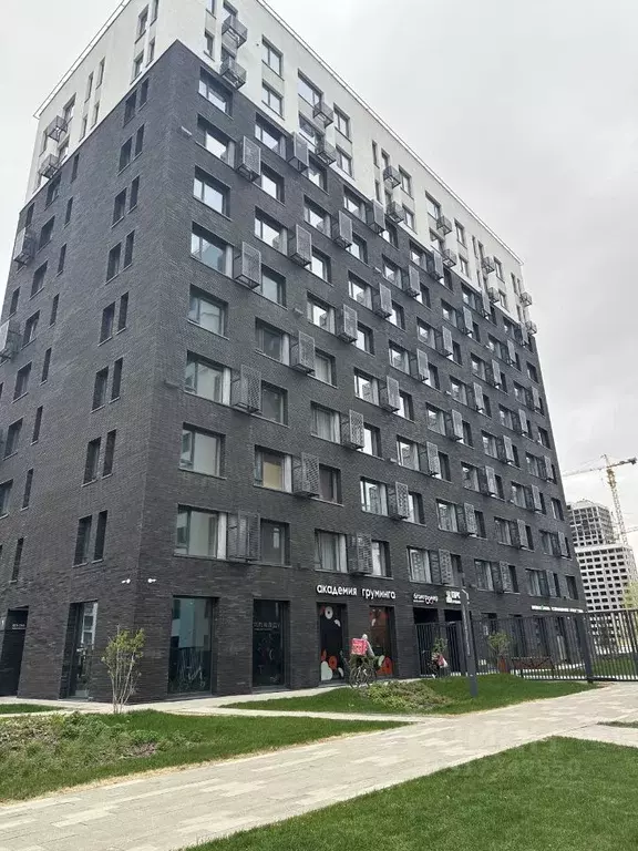 2-к кв. Тюменская область, Тюмень ул. 50 лет Октября, 63Г (45.0 м) - Фото 0