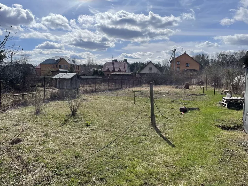 Участок в Московская область, Лосино-Петровский городской округ, д. ... - Фото 1