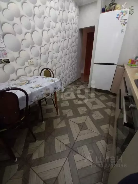 2-к кв. Тюменская область, Тюмень ул. Николая Чаплина, 125 (55.8 м) - Фото 1