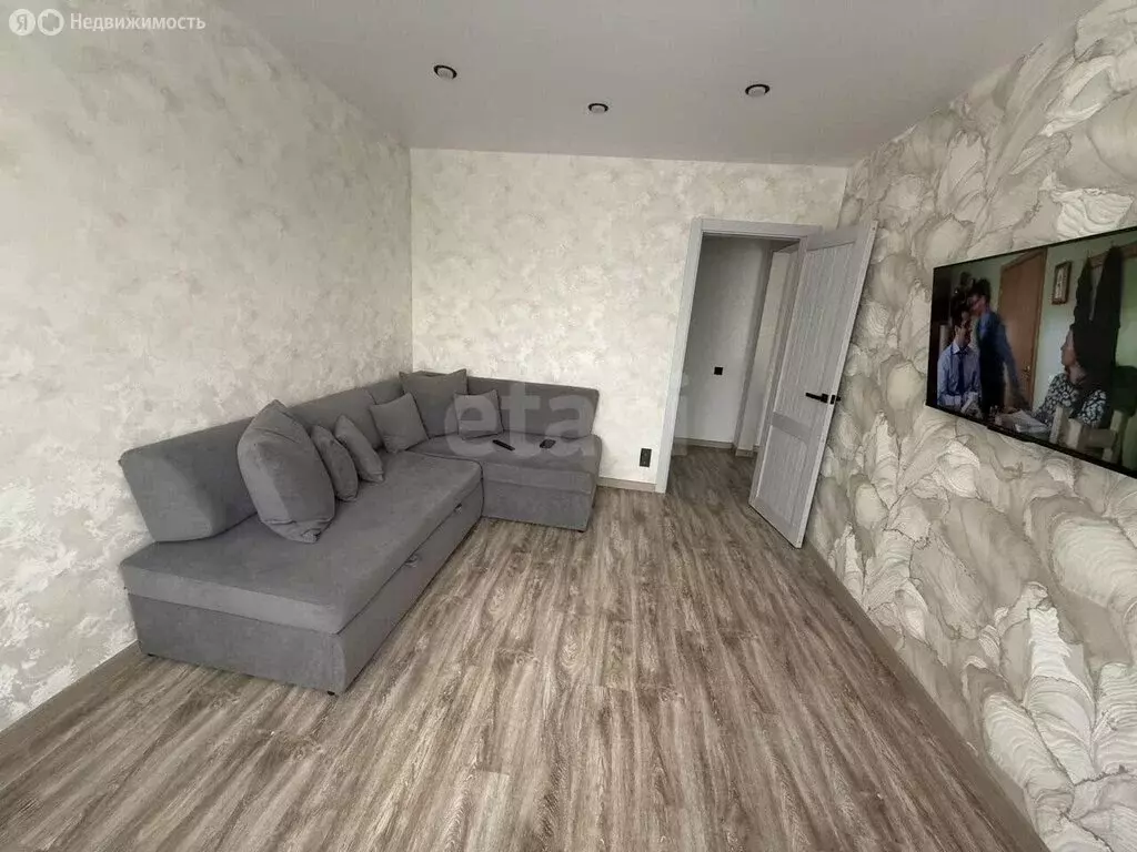 2-комнатная квартира: Златоуст, улица Строителей, 12 (47 м) - Фото 2