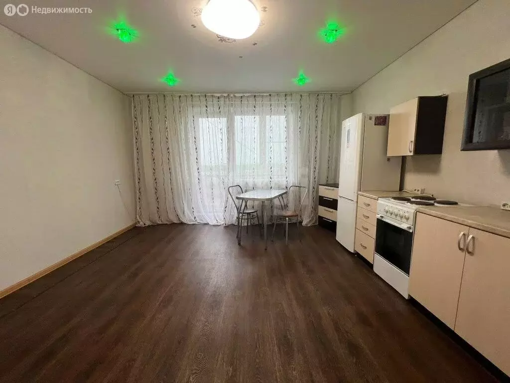 Квартира-студия: Челябинск, Солнечная улица, 18А (36.4 м) - Фото 1