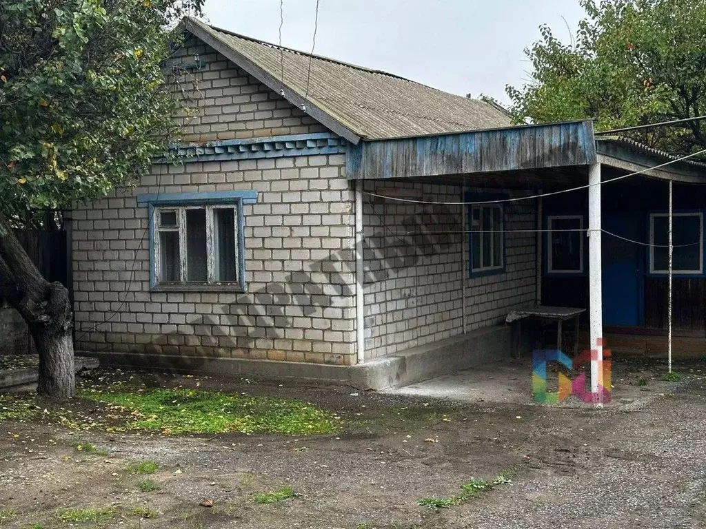 Дом в Калмыкия, Элиста Колхозный пер., 10 (80 м) - Фото 1