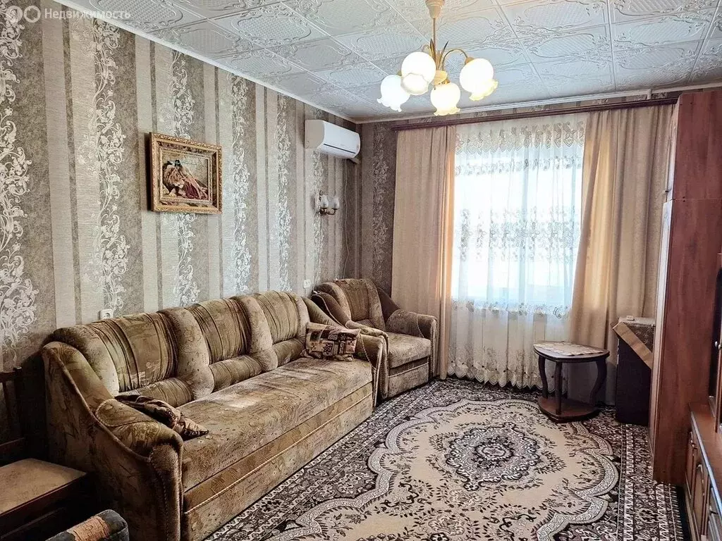 3-комнатная квартира: Каменск-Шахтинский, Советская улица, 42 (66.4 м) - Фото 1