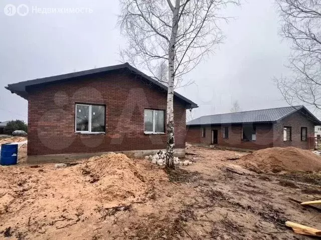 Дом в Смоленский муниципальный округ, деревня Быльники, Южная улица ... - Фото 1