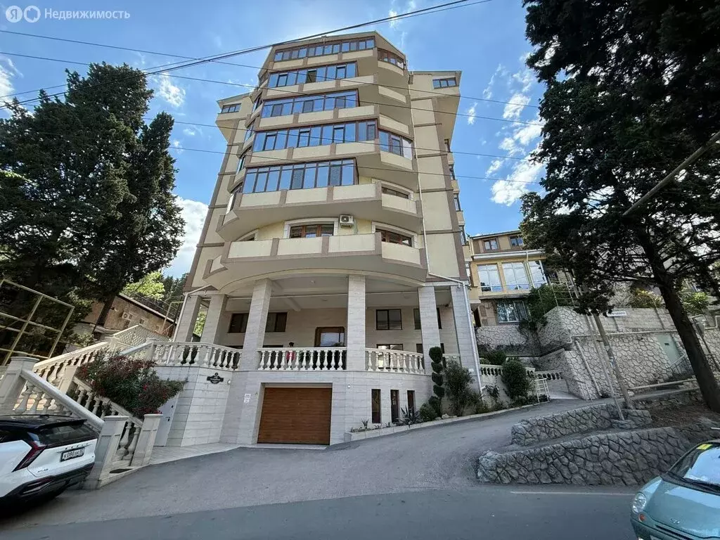 3-комнатная квартира: Ялта, улица Володарского, 3 (75.4 м) - Фото 1