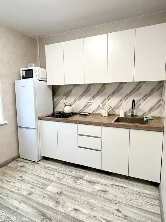 1-к кв. Ленинградская область, Луга ул. Миккели, 5 (36.0 м) - Фото 1