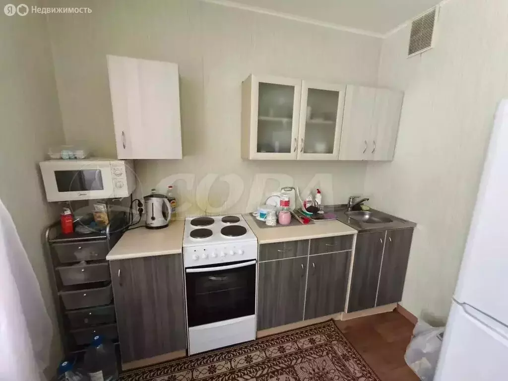2-комнатная квартира: Тюмень, улица Николая Семёнова, 25 (62.5 м) - Фото 1