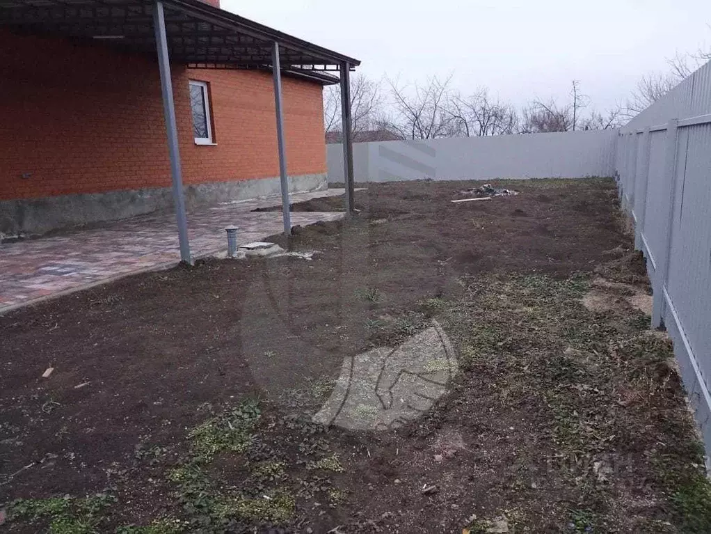 Дом в Краснодарский край, Динской район, с. Красносельское, Молодежный ... - Фото 2