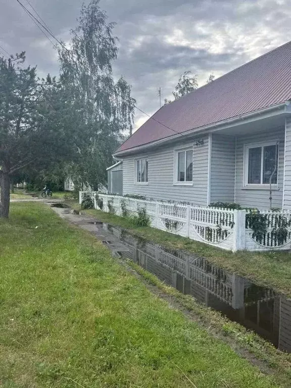 Дом в Брянская область, Карачев ул. Федюнинского, 30 (85 м) - Фото 1
