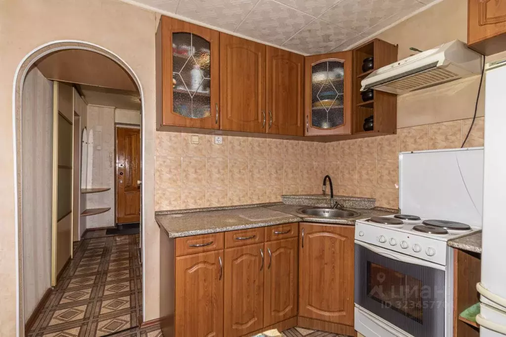 1-к кв. Курганская область, Курган Заозерный жилрайон, 11-й мкр, 16 ... - Фото 1