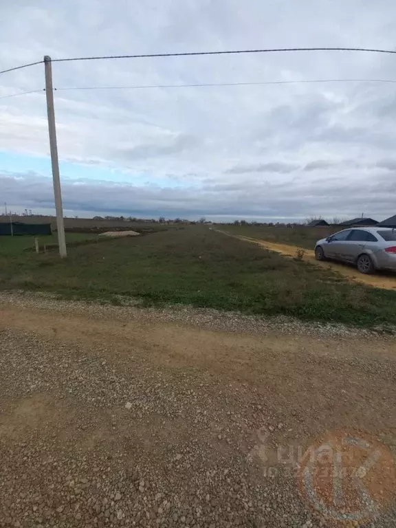 Участок в Крым, Сакский район, Молочненское с/пос, с. Абрикосовка ул. ... - Фото 1