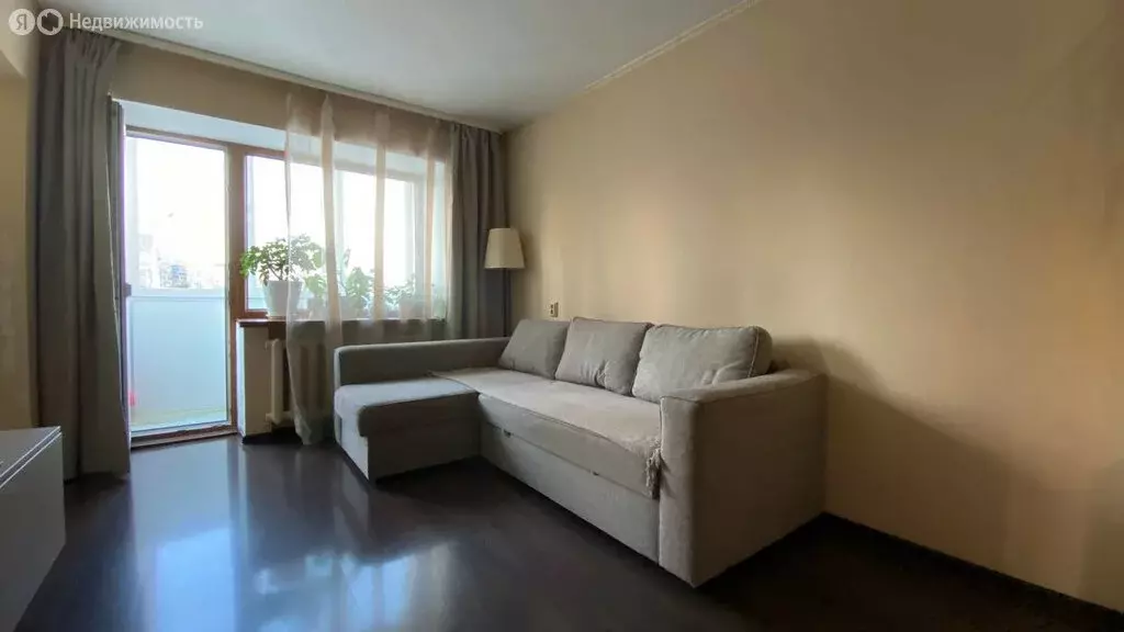 3-комнатная квартира: Уфа, улица 50-летия Октября, 20 (56.9 м) - Фото 0