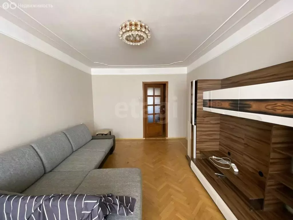 3-комнатная квартира: Краснодар, микрорайон Юбилейный, Платановый ... - Фото 1