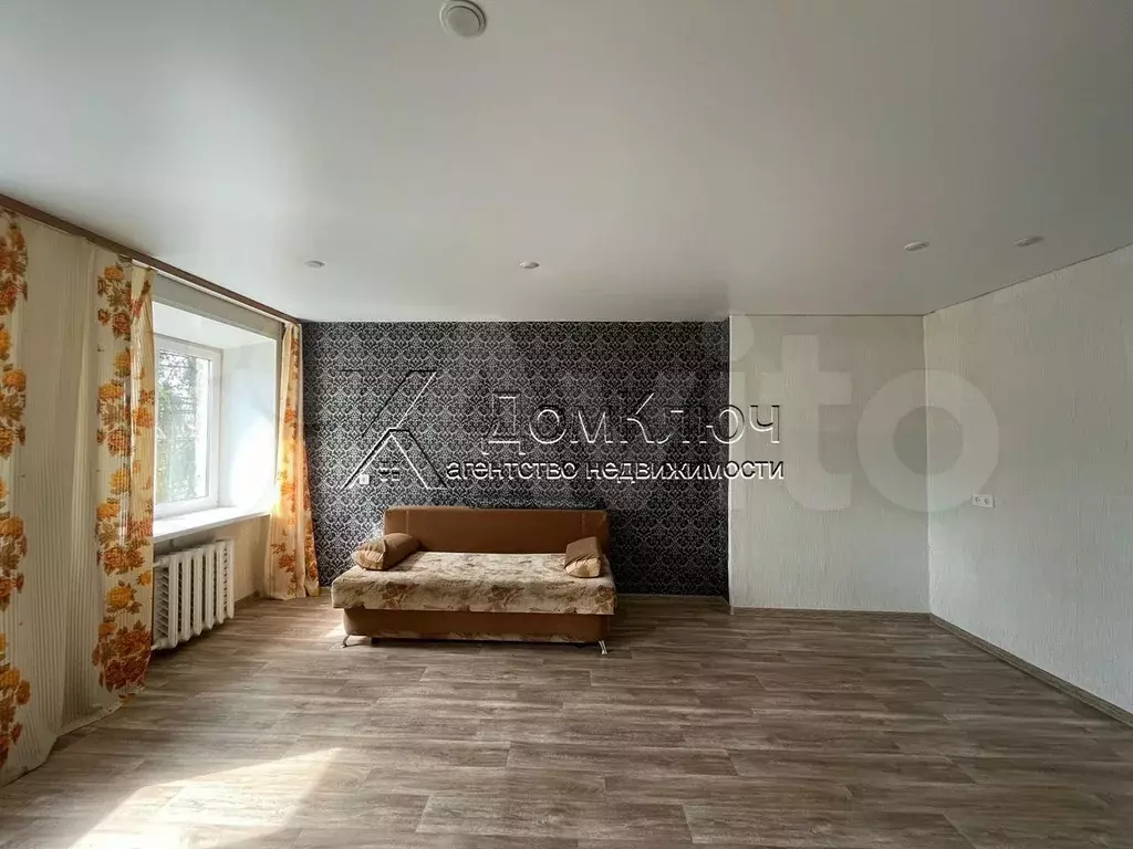 Комната 46 м в 2-к., 4/5 эт. - Фото 1
