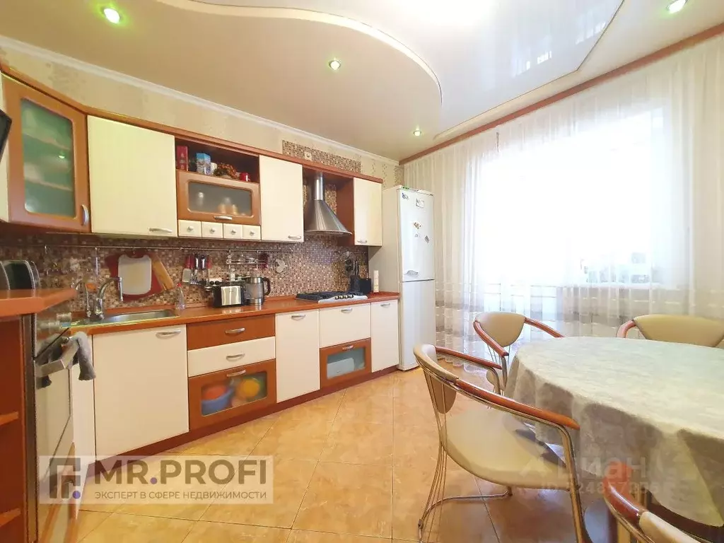 3-к кв. Омская область, Омск ул. Крупской, 12/1 (91.0 м) - Фото 2