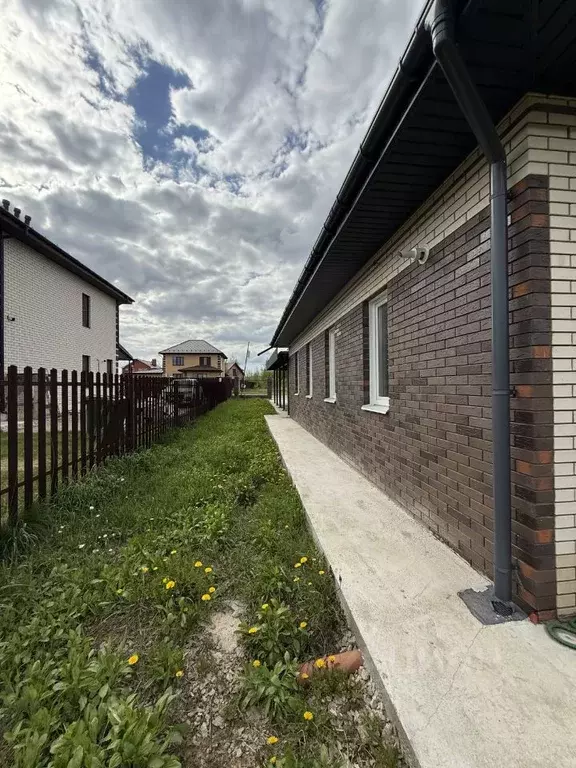 Дом в Калужская область, Совхоз Боровский с/пос, д. Кабицыно ул. ... - Фото 1