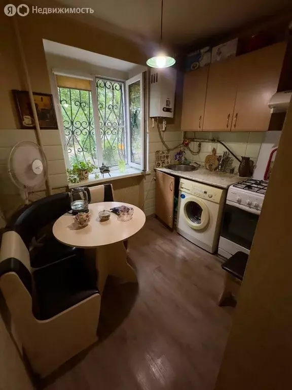 3-комнатная квартира: Азов, проспект Зои Космодемьянской, 70А (66 м) - Фото 1