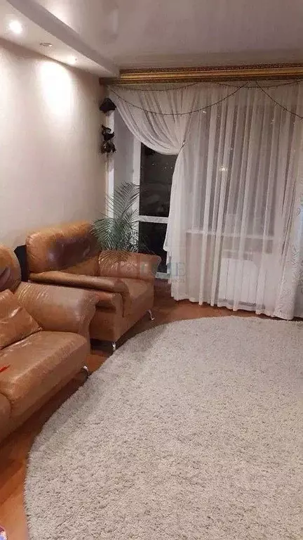 3-к кв. Новосибирская область, Новосибирск ул. Есенина, 10к2 (79.0 м) - Фото 0