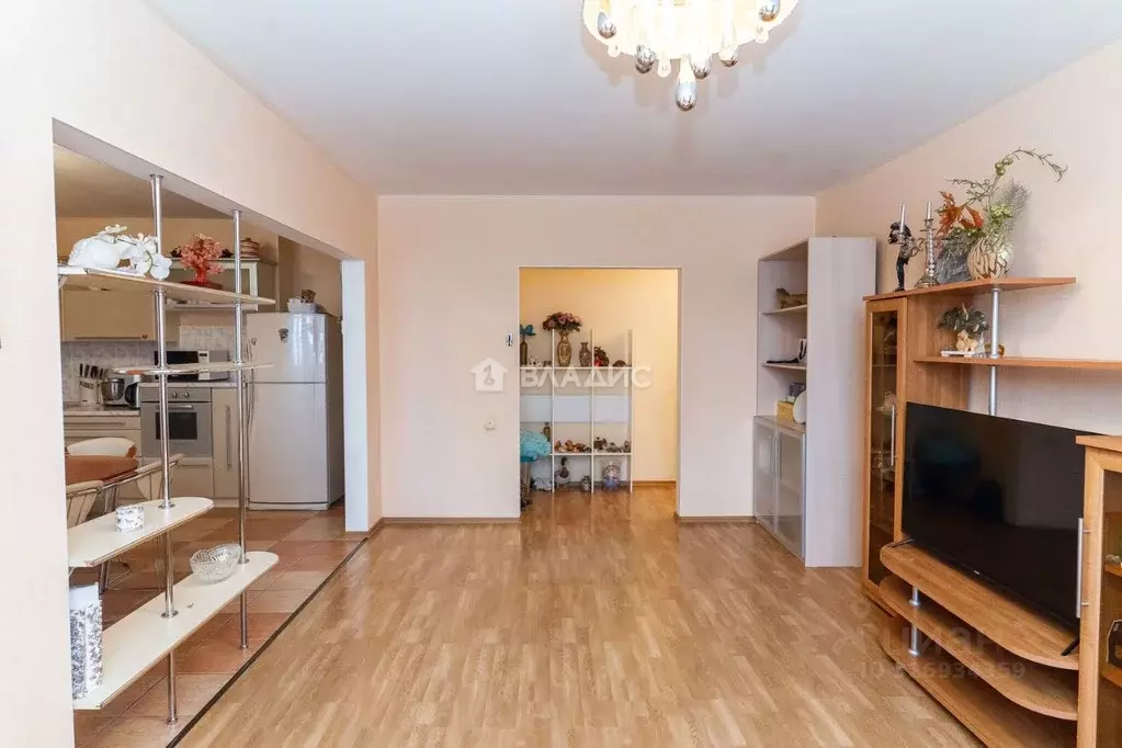 3-к кв. Владимирская область, Ковров ул. Зои Космодемьянской, 26 (92.4 ... - Фото 2