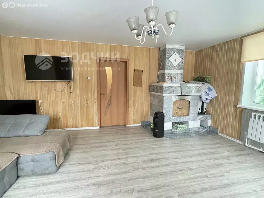 Дом в посёлок городского типа Кугеси, Первомайская улица, 244 (104.3 ... - Фото 0