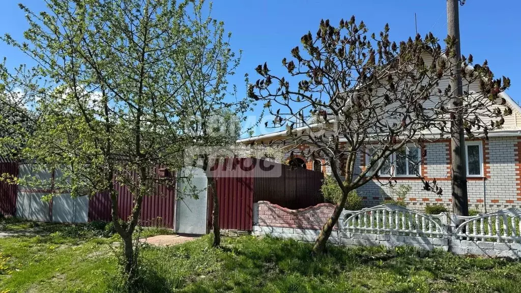 Дом в Брянская область, Погар рп ул. Октябрьская, 108 (109 м) - Фото 0