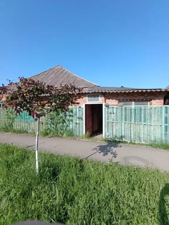 Дом в Адыгея, Тахтамукайский район, Яблоновский пгт ул. Титова, 116 ... - Фото 2