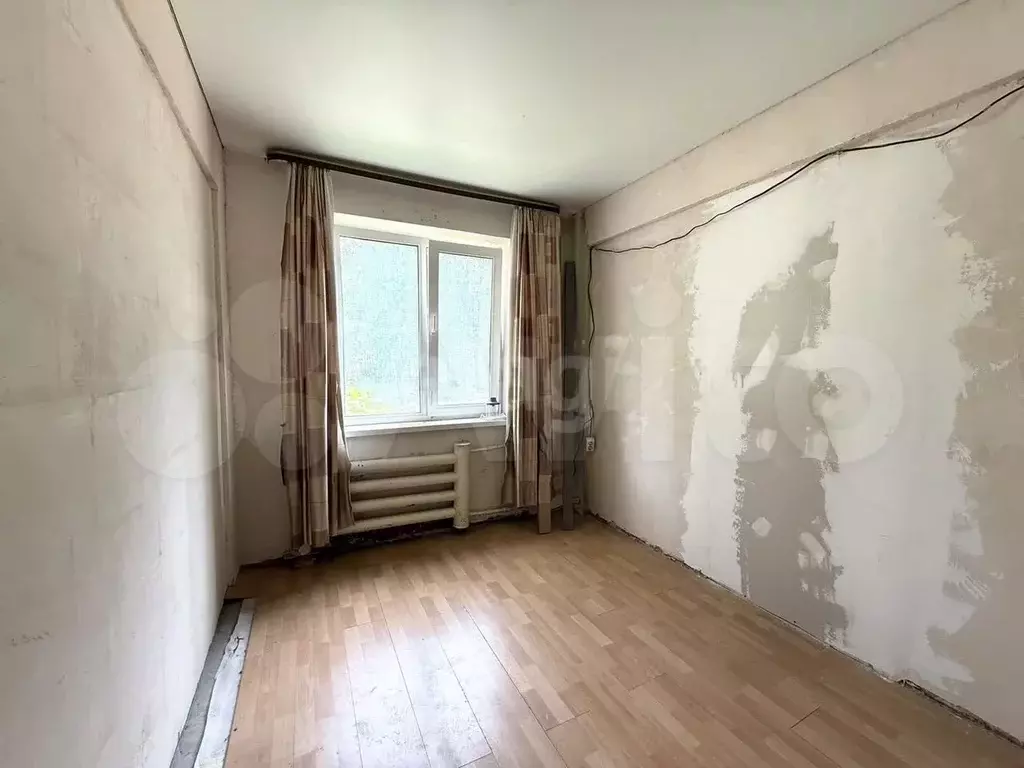 Комната 10,6 м в 1-к., 1/5 эт. - Фото 0