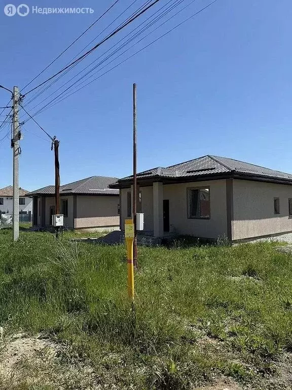 Дом в Мирное, Черноморская улица, 131 (130 м) - Фото 1