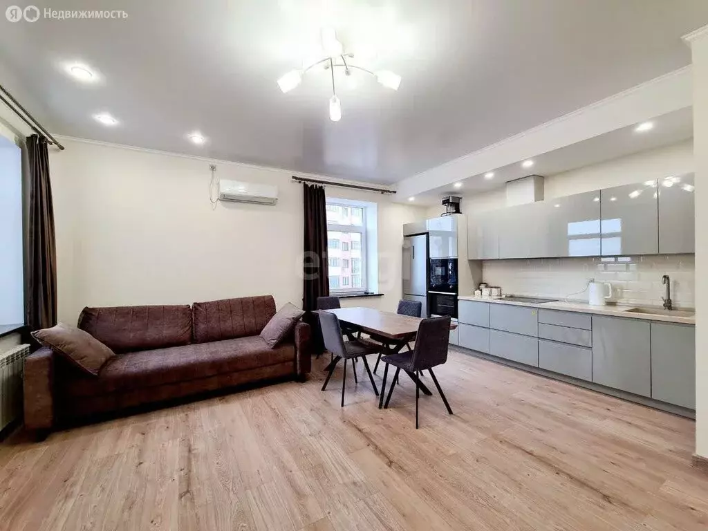2-комнатная квартира: Казань, улица Абубекира Терегулова, 8Б (69.8 м) - Фото 0