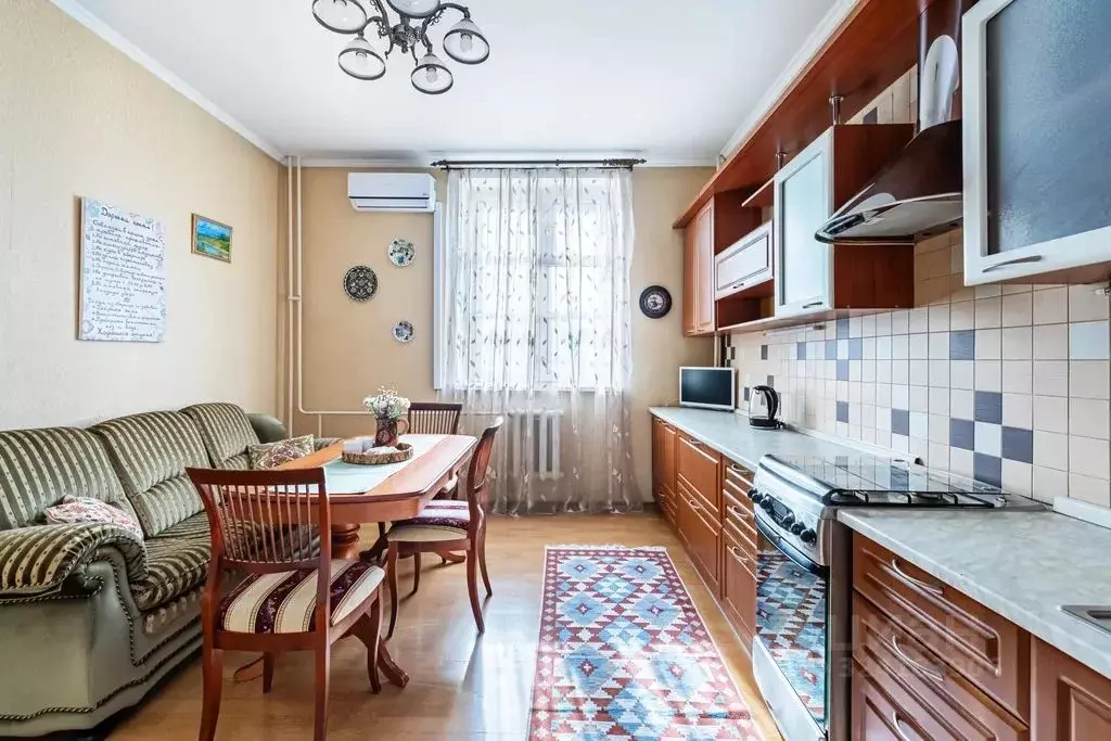 1-к кв. Татарстан, Казань ул. Жуковского, 9 (55.0 м) - Фото 2