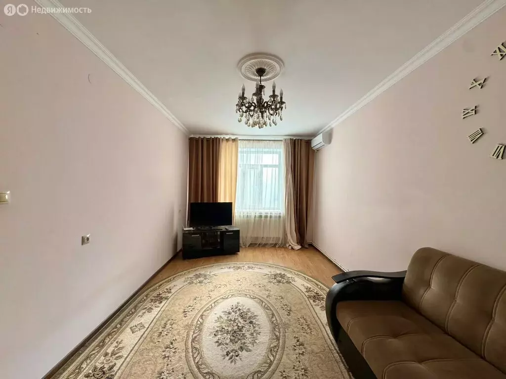 2-комнатная квартира: Дербент, улица Имама Шамиля, 4 (63.5 м) - Фото 1