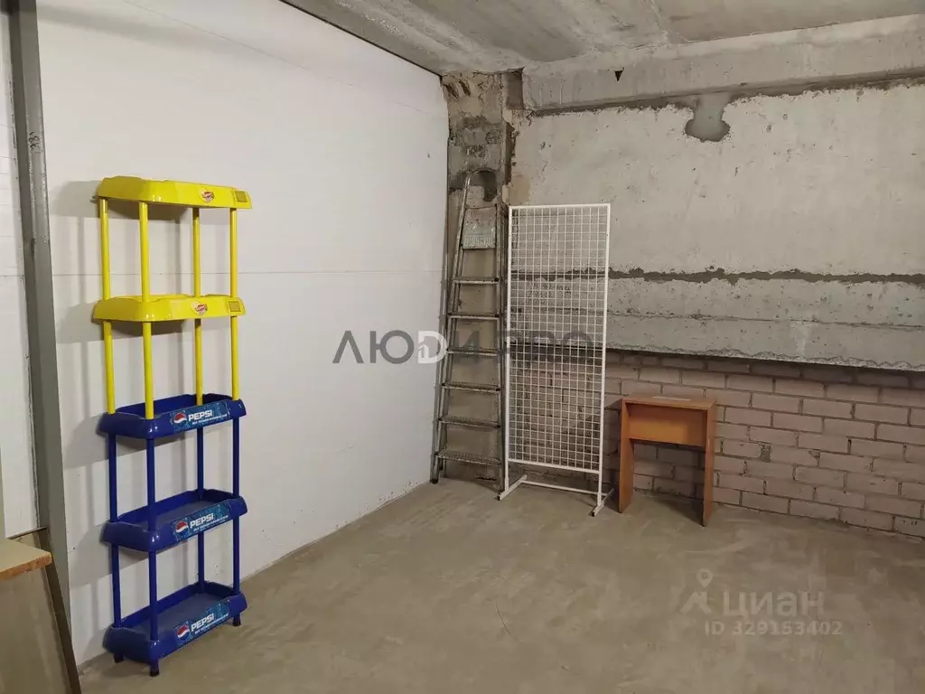 Гараж в Алтайский край, Барнаул ул. Имени В.Т. Христенко, 24 (19 м) - Фото 1